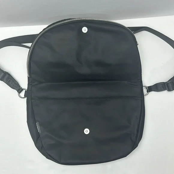 NWOT Lululemon All night Bag Black - Picture 5 of 17